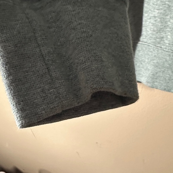 Nike Women's Gray Sweatshirt - Picture 4 of 7